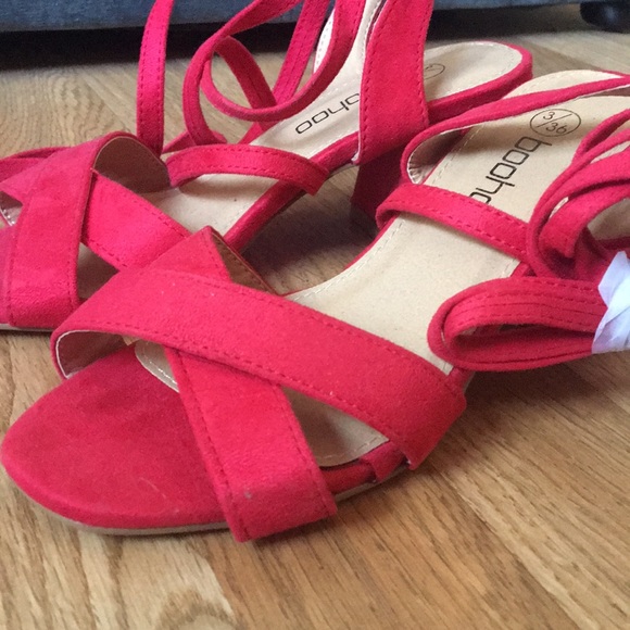 Red lace up sandals with chunky heel - Picture 2 of 3